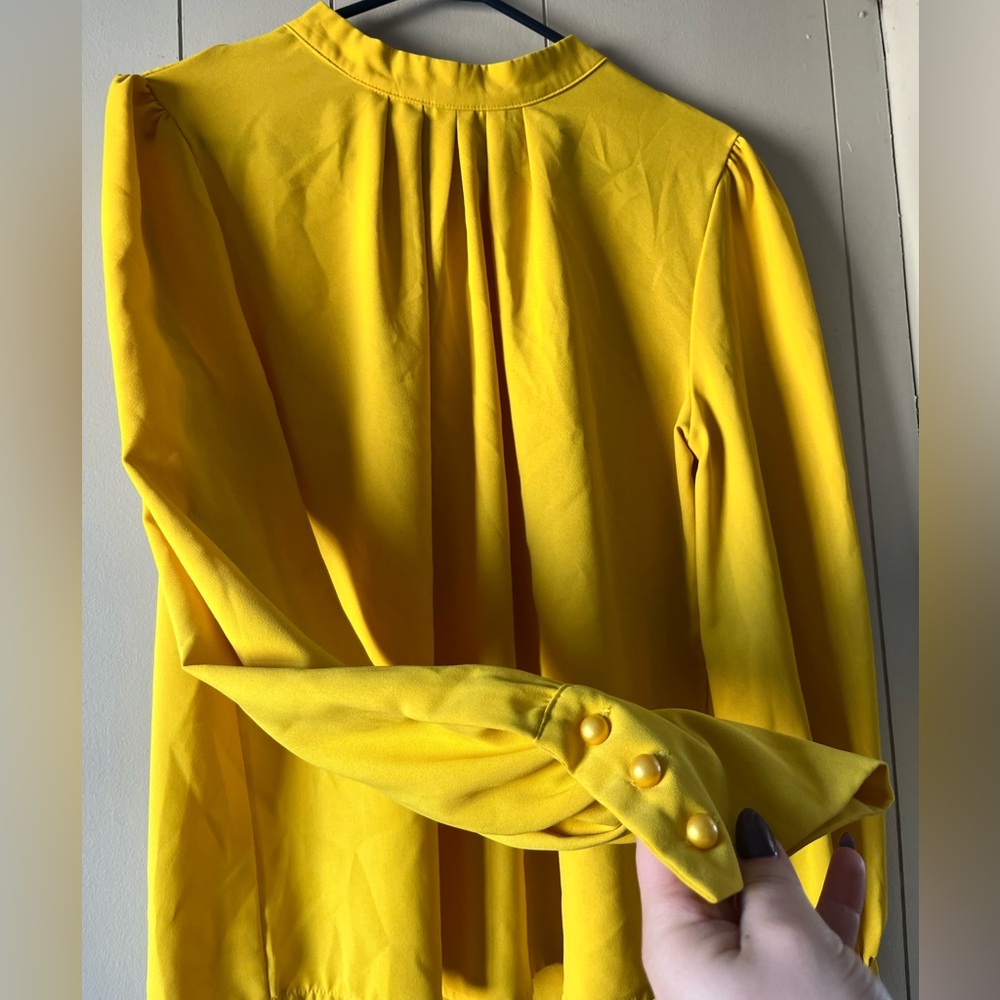 Yellow Button-Cuff Women's Top SHEIN - Picture 3 of 9